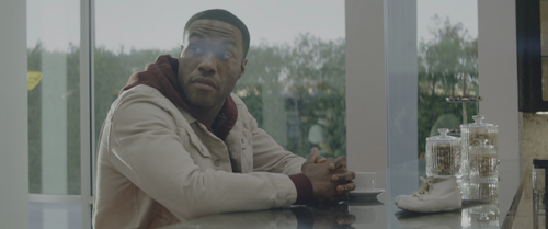 Ambulance.2022.2160p.HDR.UHD.BluRay.TrueHD.7.1.Atmos.x265 10bit HDS.mkv 20220608 210956.245.png