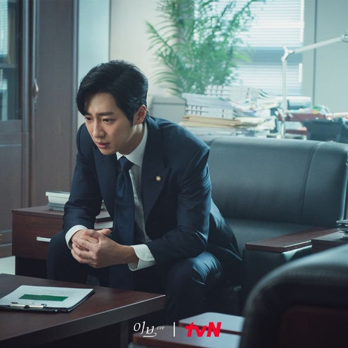 Lee Sang Yeob in Eve (2022) (1)