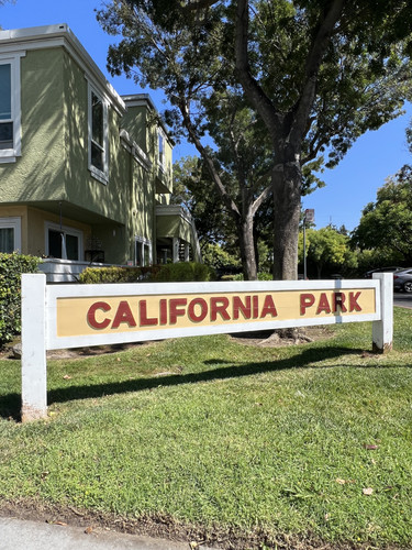 8WTeam CaliforniaParkSign.jpg