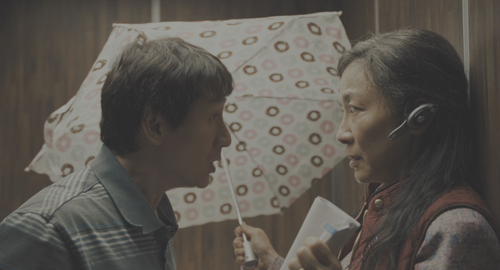 Everything.Everywhere.All.at.Once.2022.2160p.HDR.UHD.BluRay.TrueHD.7.1.Atmos.x265 10bit HDS.mkv 2022.png