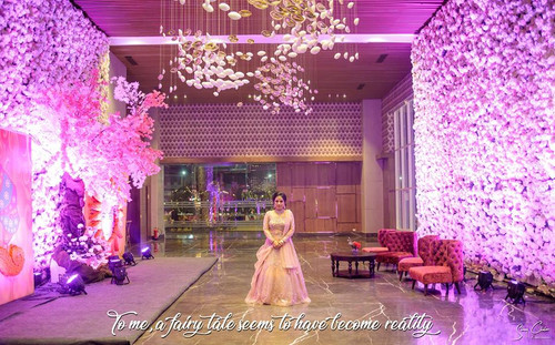 Freelance Photographer in Dubai.jpg