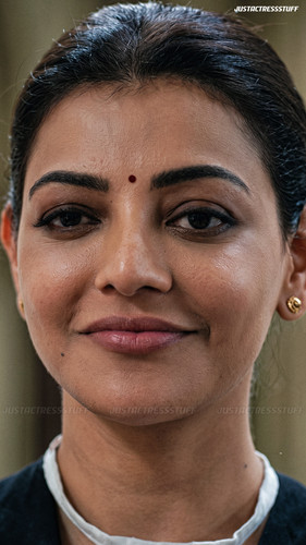 kajal 67834534565702.jpg