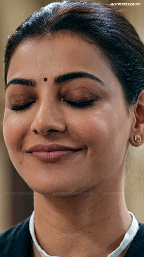 kajal 67834534565704.jpg