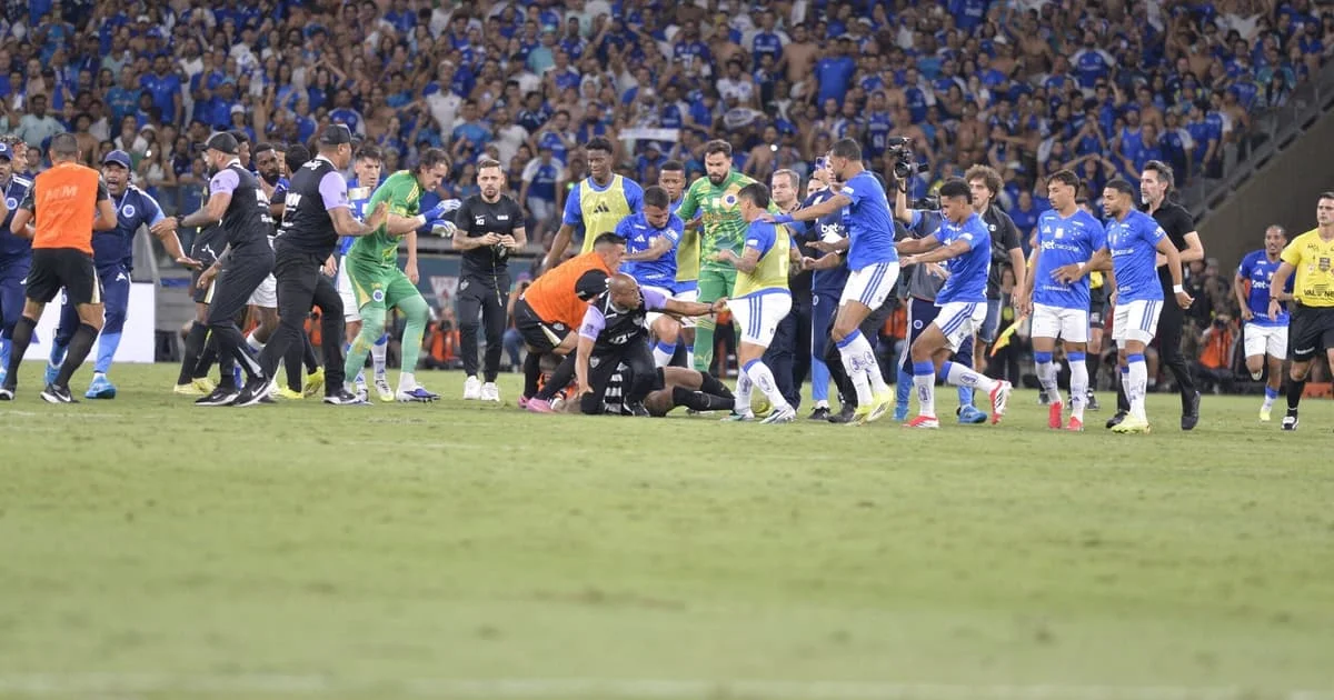 Cássio reflete sobre briga no clássico: "Não me orgulho da confusão, mas a vitória é marcante