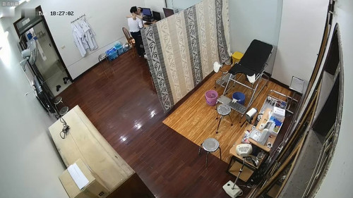 重磅吃瓜黑客破解医院摄像头偷拍[00 01 25][20231203 192452 4].jpg
