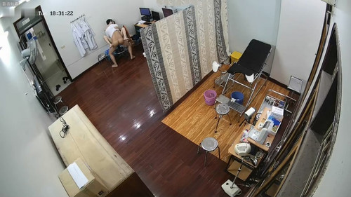 重磅吃瓜黑客破解医院摄像头偷拍[00 05 40][20231203 192515 2].jpg