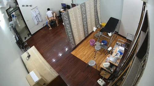 重磅吃瓜黑客破解医院摄像头偷拍[00 05 00][20231203 192509 9].jpg