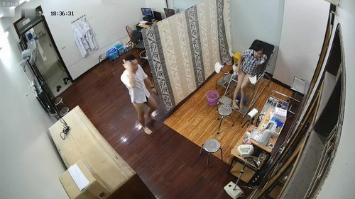 重磅吃瓜黑客破解医院摄像头偷拍[00 10 40][20231203 192543 0].jpg