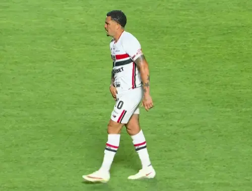 São Paulo se reestrutura sem Luciano e busca