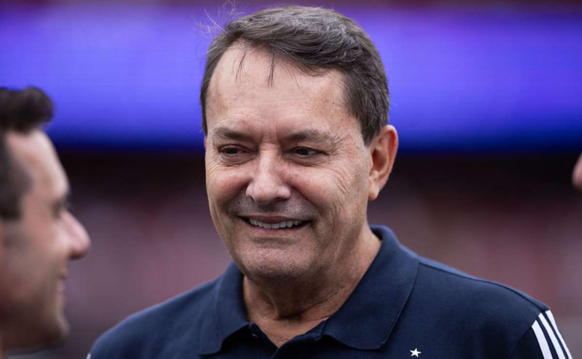 Paulinho chega ao Cruzeiro e promete alavancar a gestão do futebol com experiência de atleta e executivo