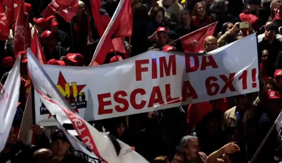 Disputa pelo fim da escala 6x1 vira pauta central da articulação de Lula no Senado