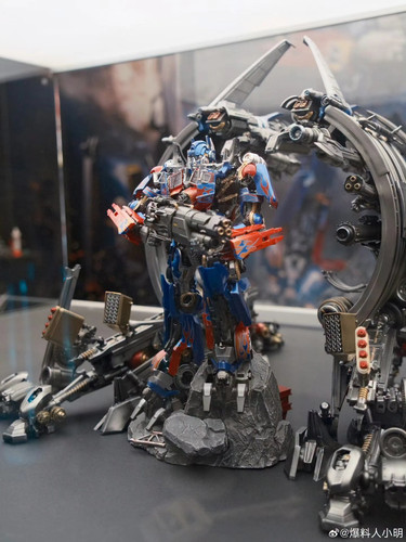 Wonderfest Shangai 2026 Way Studios Transformers Statues 06.jpg