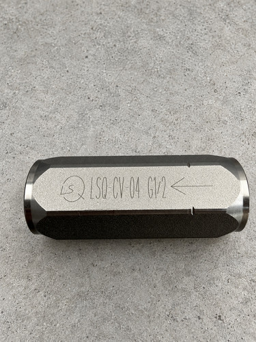 1048.1