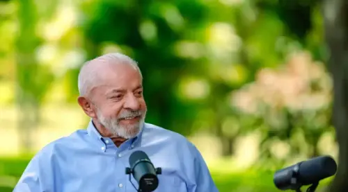 Lula prepara grande ofensiva para derrotar o extremismo de Flávio Bolsonaro no segundo turno
