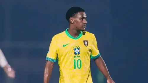 Multa de meio bilhão: camisa 10 da seleção de base, joia alviverde na mira de gigantes