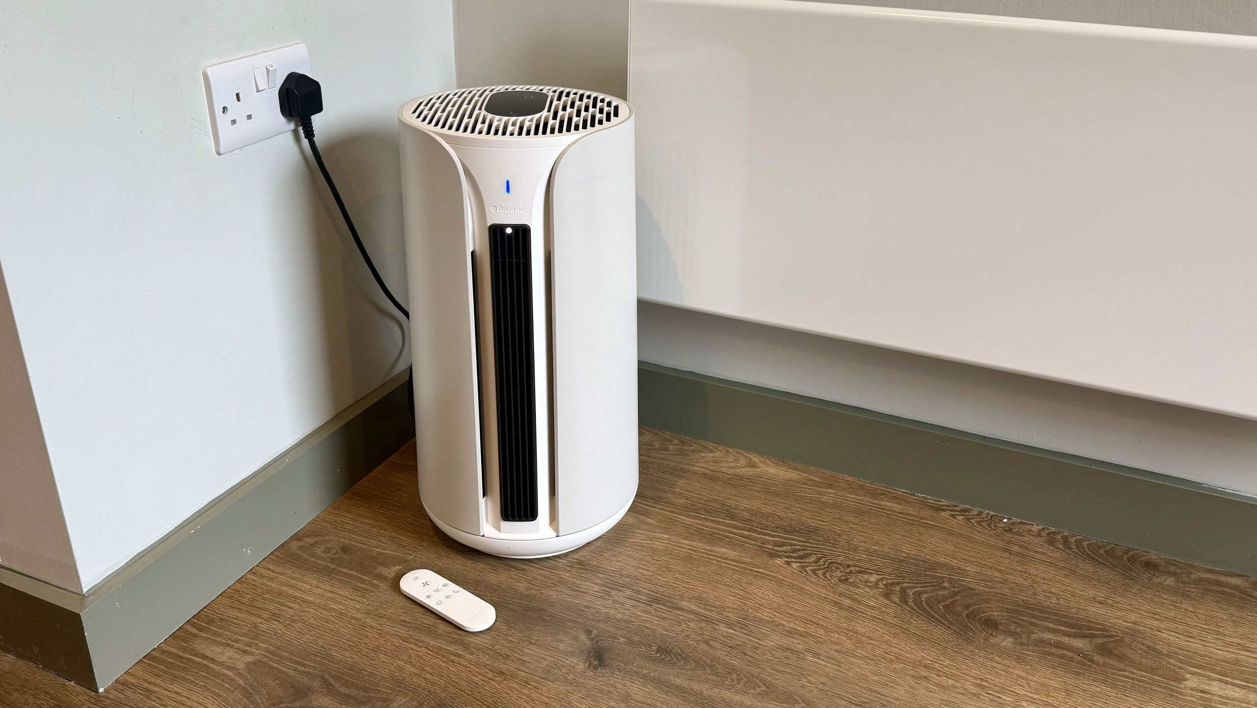 Đánh Giá Blueair T10i: Máy Lọc Khí, Quạt & Sưởi 3-in-1 Cho Mọi Nhà
