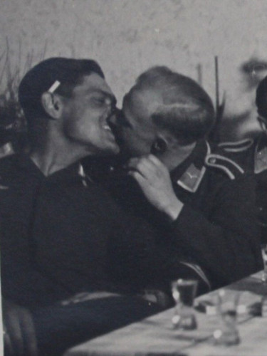 FAG.MAGAZINE 000392.jpg