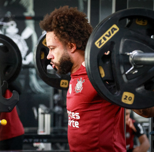 FALOU SOBRE FORMA FÍSICA! Memphis ganha sequência no time e vira esperança do Corinthians