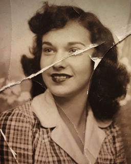 Preserve Family Memories Through Professional Picture Restoration.gif