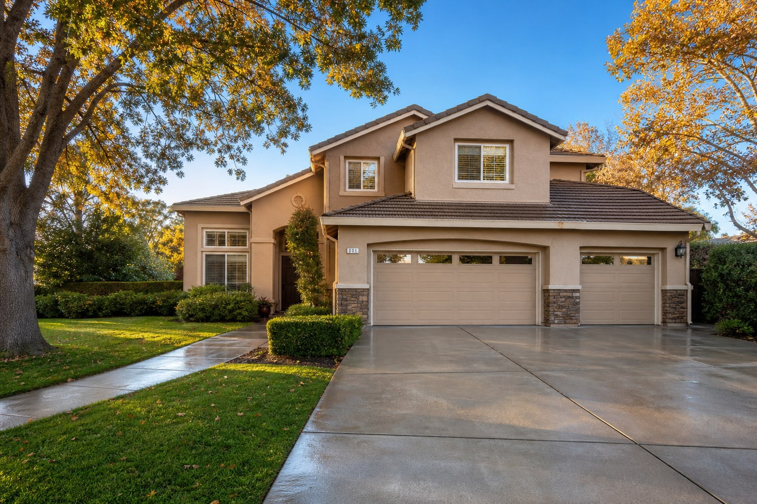 Is Fall the Best Time to Pressure Wash Your House?