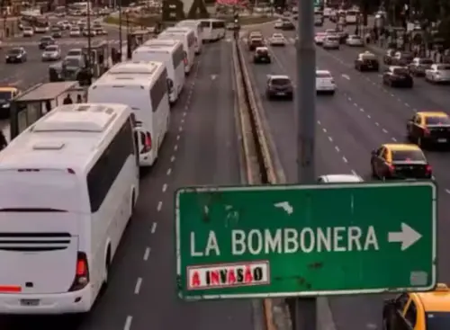 INVASÃO TRICOLOR! Torcida do São Paulo leva 40 ônibus para a Bombonera