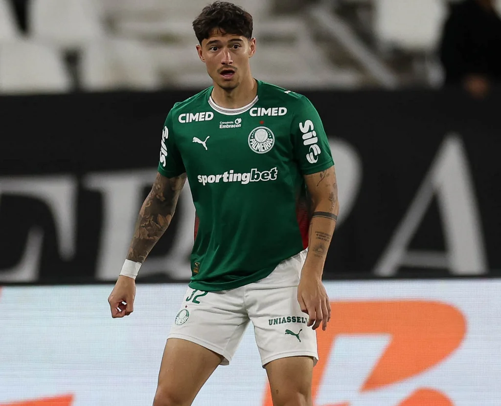 Abel perde meio-campo titular e testa opções antes de pegar a LDU