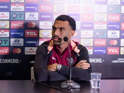 Matheuzinho reafirma confiança em Diniz e mira reviravolta na Libertadores após crise no Brasileiro
