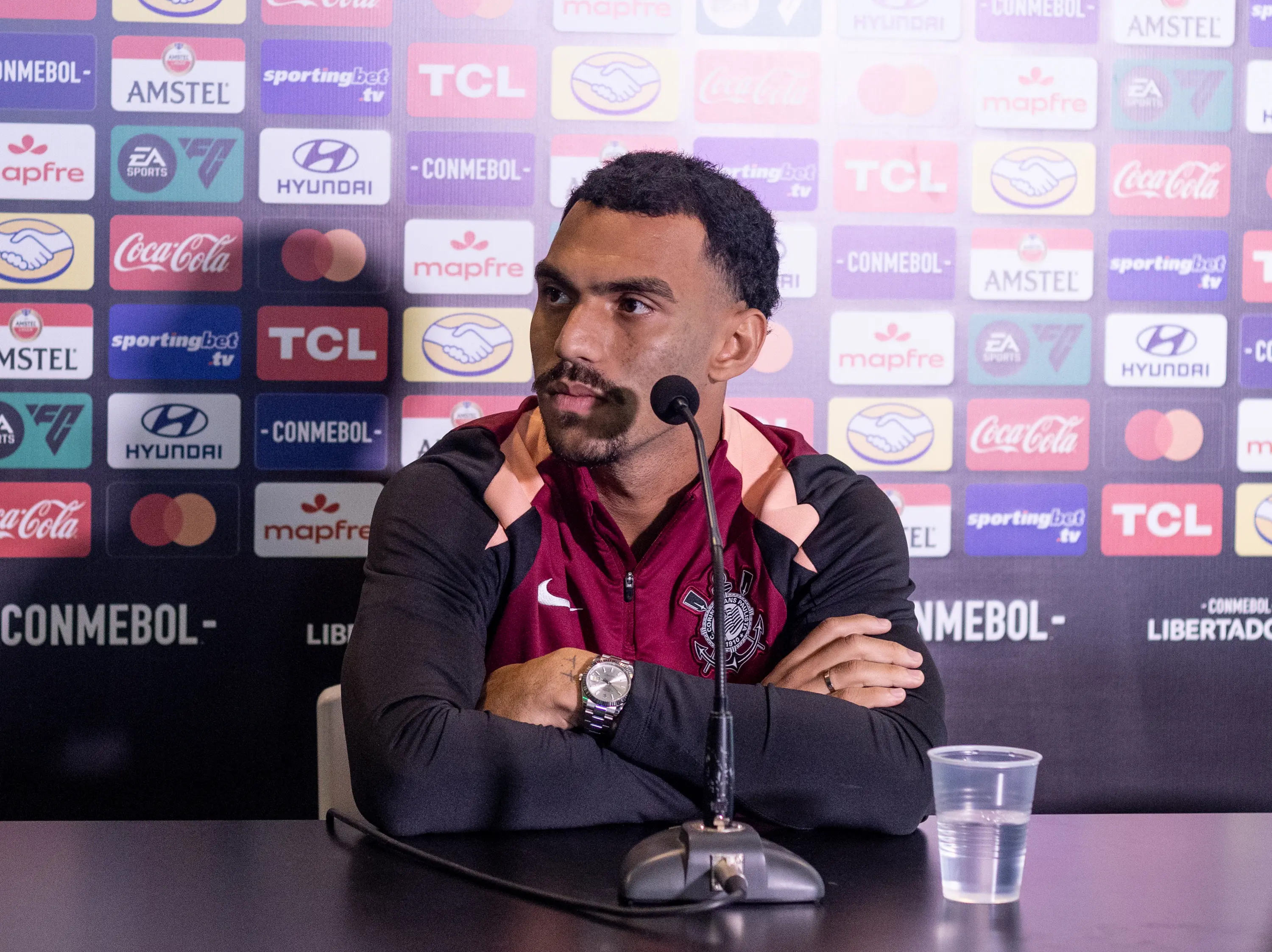 Matheuzinho reafirma confiança em Diniz e mira reviravolta na Libertadores após crise no Brasileiro