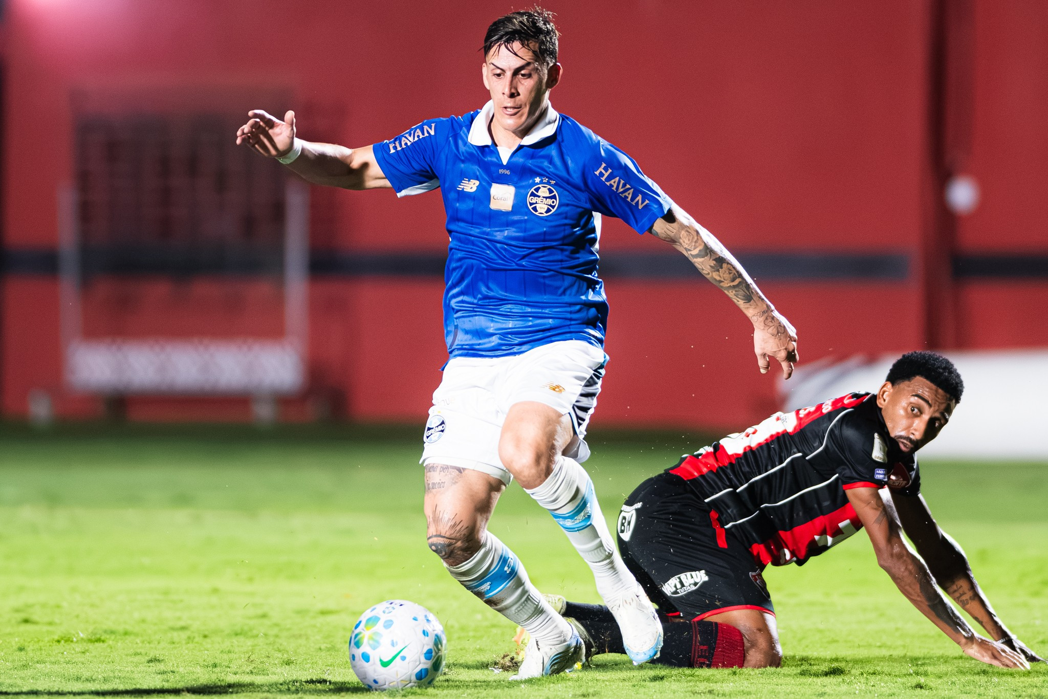 SITUAÇÃO CRÍTICA! Após derrota, Grêmio busca reerguer-se contra o Vasco mesmo com desfalques
