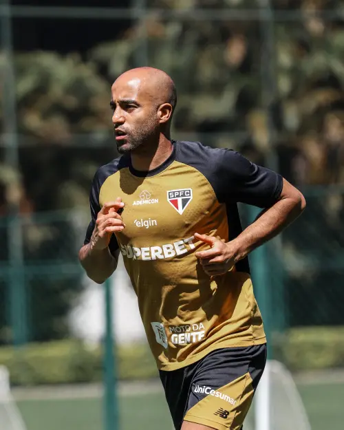 São Paulo intensifica treinos para clássico e conta com retornos de jogadores lesionados