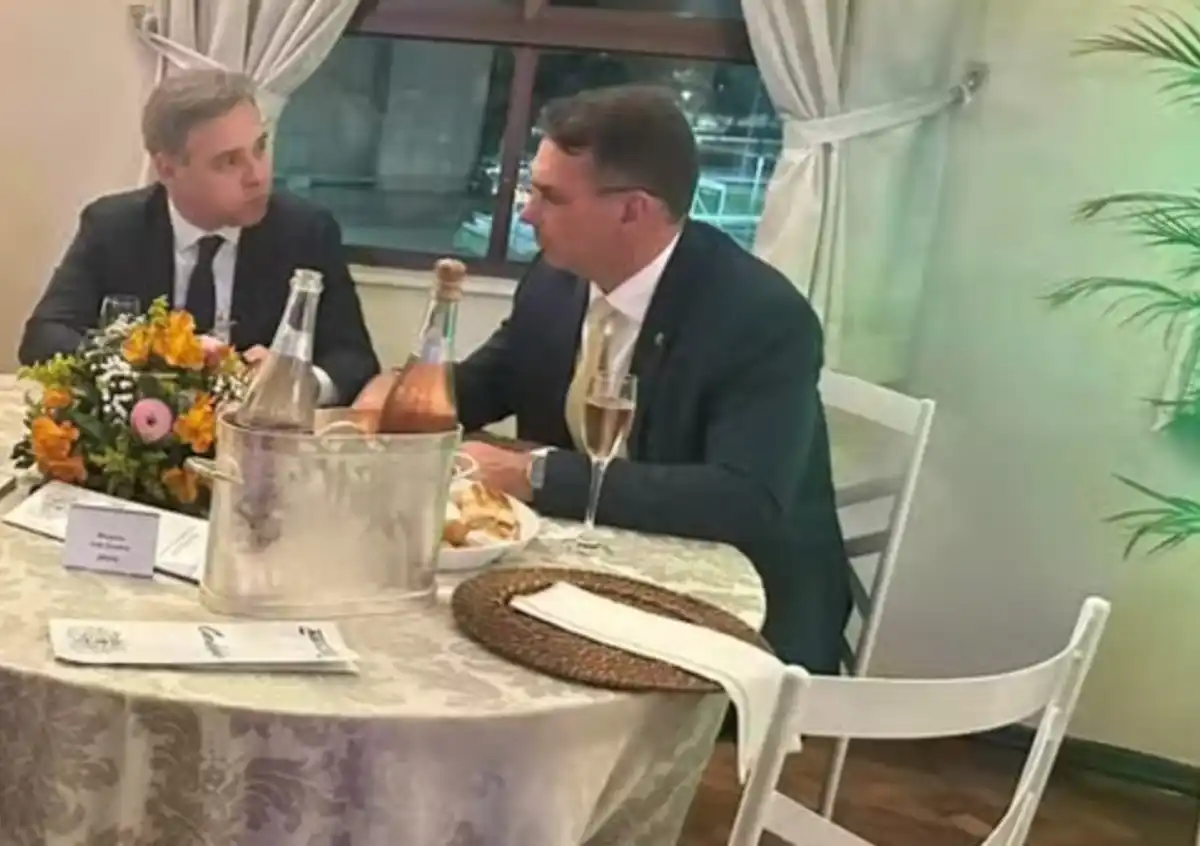 Freixo denuncia censura da Meta e expõe blindagem da big tech a Flávio Bolsonaro e André Mendonça
