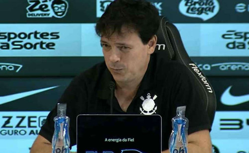 Atualização sobre Gabriel Paulista: Diniz traz novidades sobre o zagueiro no Corinthians