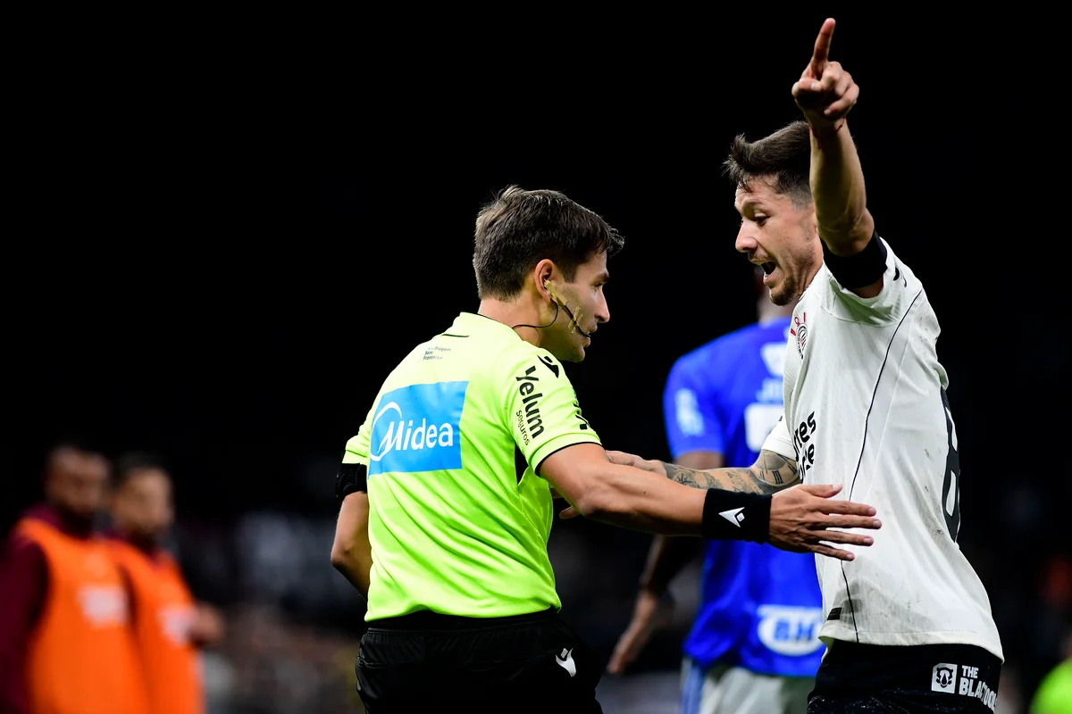 Corinthians Luta no Ataque e Busca Redenção antes da Decisão na Libertadores
