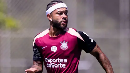 ELE FICA! Memphis Depay aceita corte salarial e deve assinar com o Corinthians ainda hoje