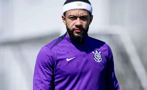 Jogador do Corinthians Compartilha Momentos com Depay em Publicação Exclusiva