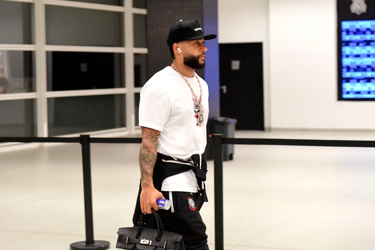 Corinthians Retoma Contato com Memphis e Busca Redução de R$ 30 Milhões no Contrato