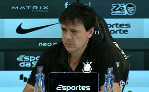 Torcida do Corinthians Critica Duramente Fernando Diniz Após Derrota para o Cruzeiro