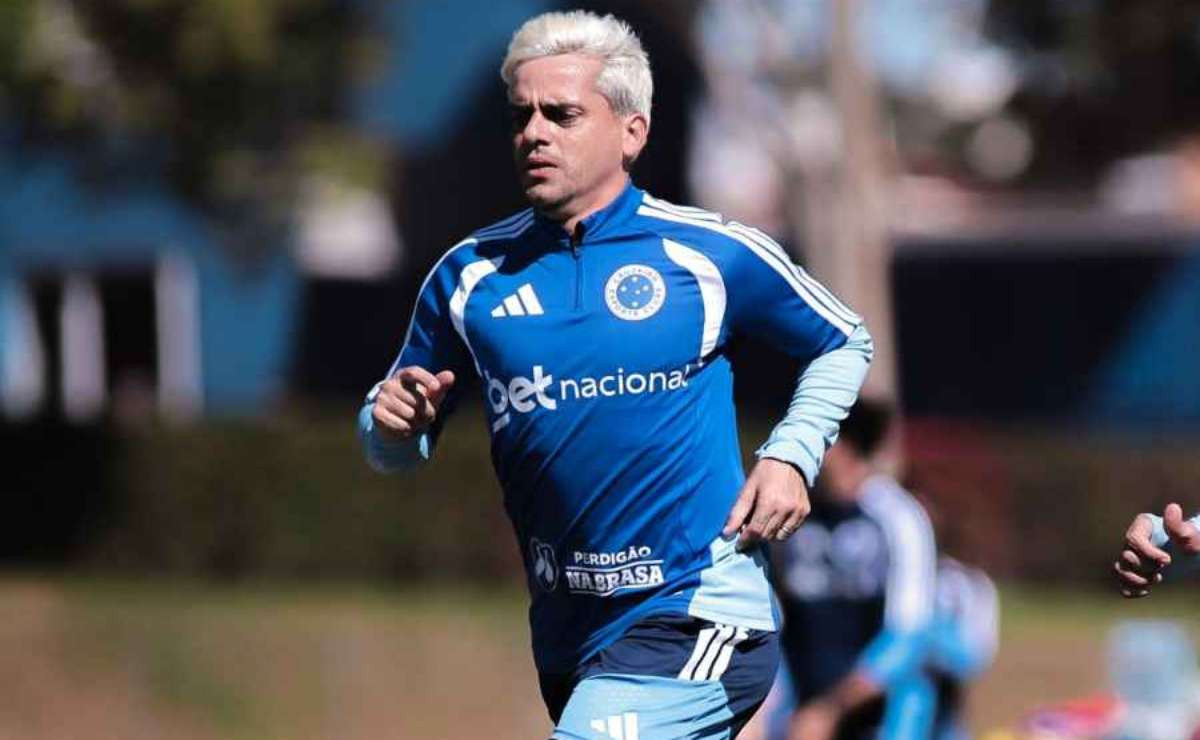 Fagner manda recado para a torcida do Corinthians abrindo o jogo sobre saída