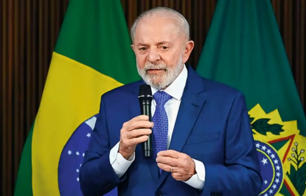 Pesquisa Quaest: Lula amplia vantagem sobre Flávio Bolsonaro no 1º e 2º turnos em segmentos religiosos