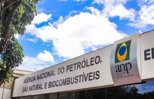 ANP aplica mais de R$ 700 milhões em multas a distribuidoras por aumentos abusivos nos combustíveis