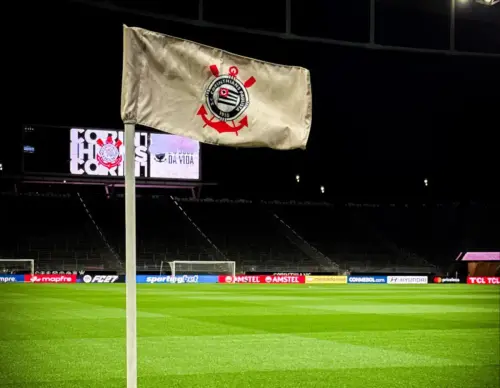 Polícia identifica seis torcedores que tentaram abordar jogadores após eliminação na Libertadores
