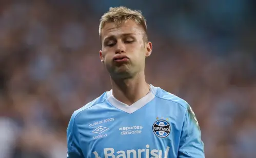 Proposta interessa? Grêmio responde oferta quente por volante