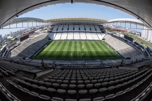 Corinthians tenta repassar naming rights da Arena à Caixa para quitar dívida histórica