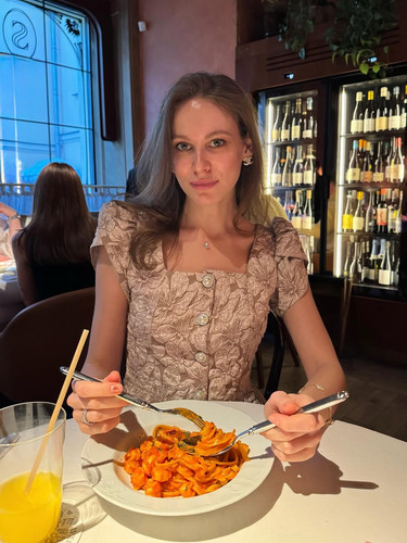 Я и вкусная еда 🍝🩷.jpg