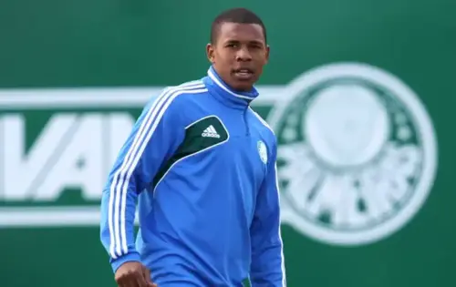 Lembra dele? Ex-Palmeiras é campeão do maior torneio de várzea do Brasil