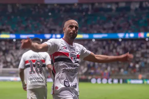 São Paulo paga por fragilidades e deixa escapar vitória contra o Bahia