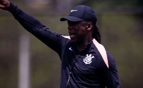 Novo técnico? Divergências com Seedorf podem fazer o Corinthians contratar Luxemburgo no fim da temporada