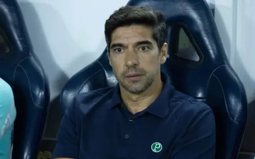 Abel Ferreira ignora sondagens e reafirma compromisso com o projeto do Palmeiras