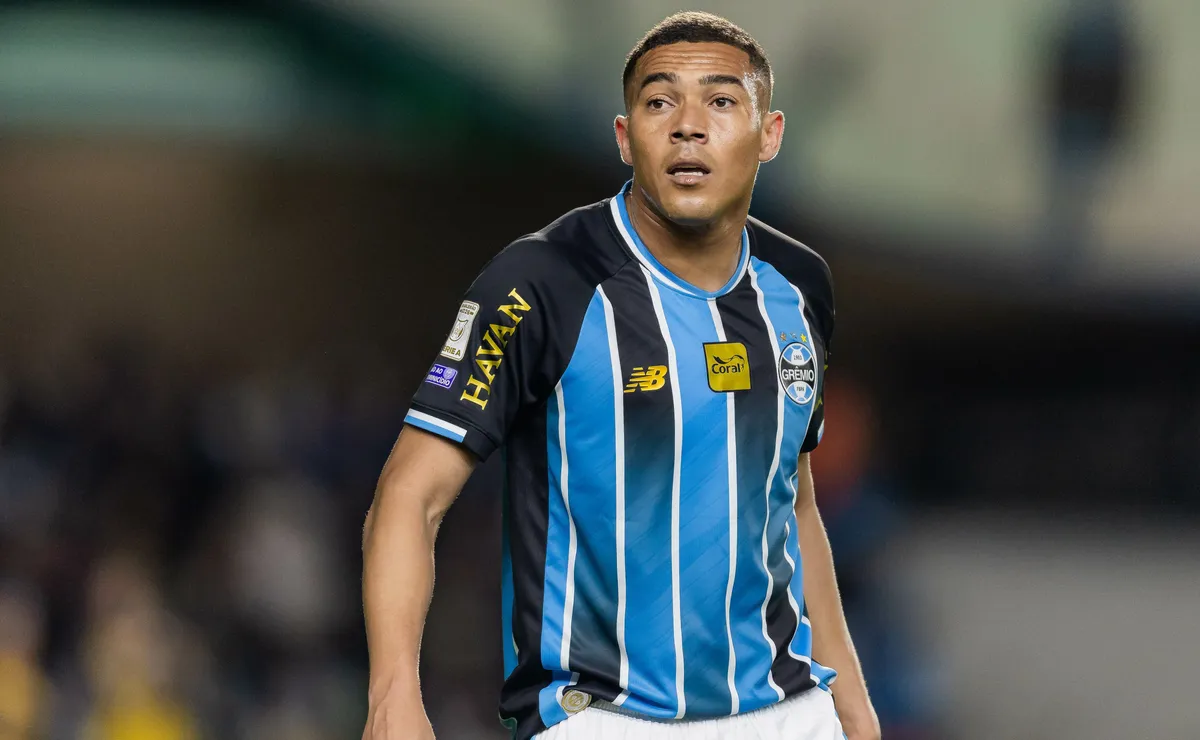Vai para o Rival? Carlos Vinícius vira alvo do Vasco e pode sair em 2027