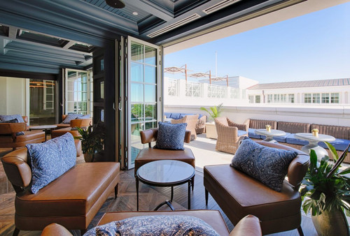 Vacation Rentals Near King Street Charleston.jpg